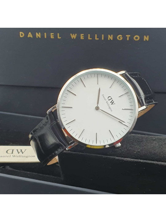 New Men`s Daniel Wellington Leather Strapped Watch | Black